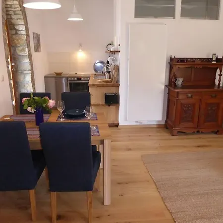 Apartment Wohnen Im Mediterranen Ehemaligen Winzergehoeft *